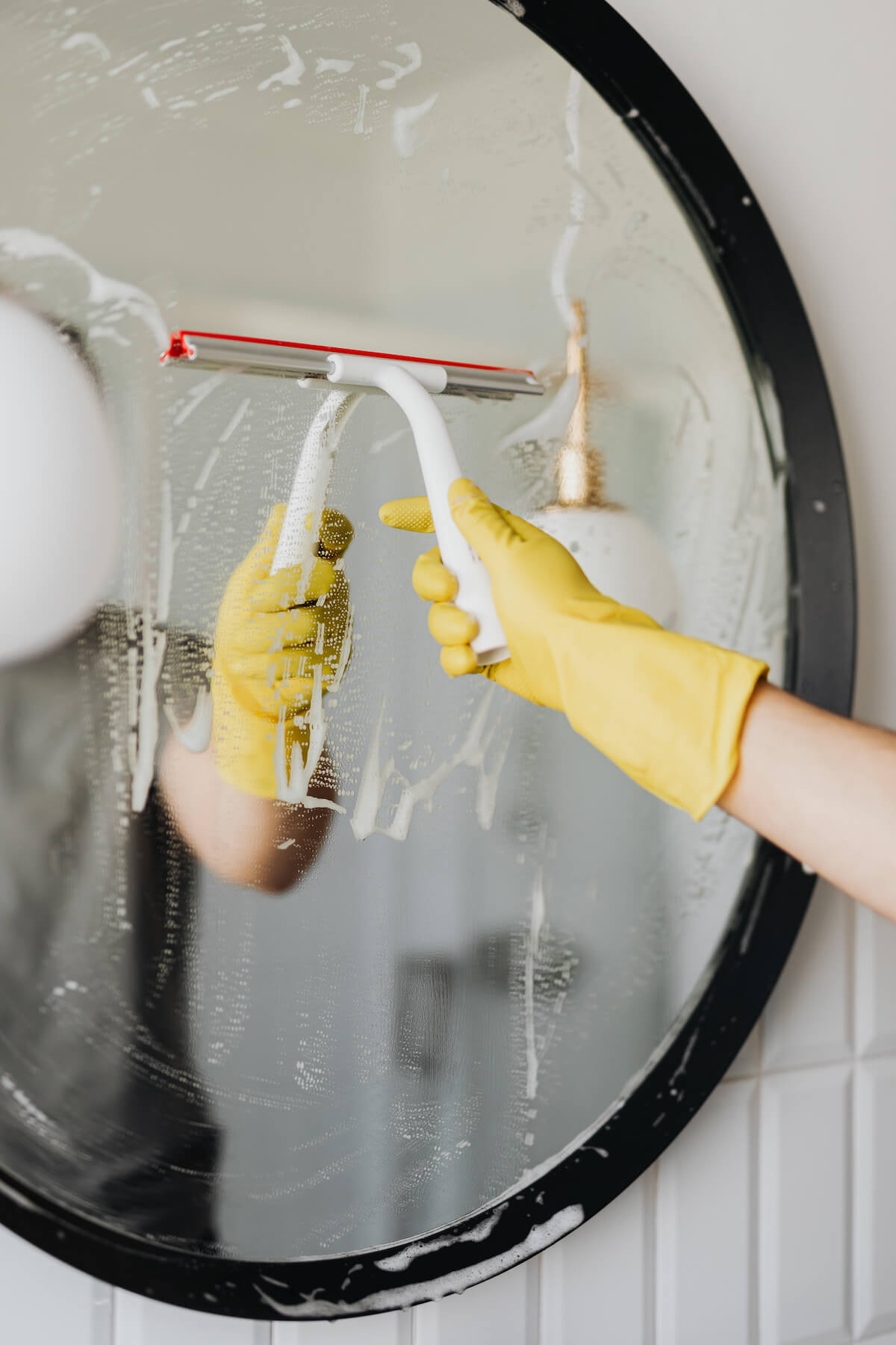 Nettoyant à vitre fait maison facile et efficace